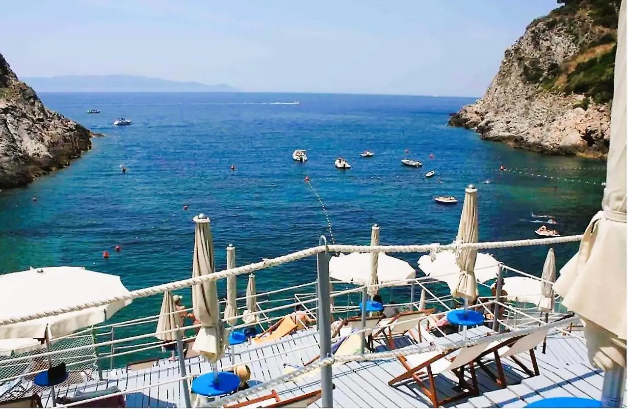 Chalet Vip View & Exclusive Access To The Sea Villa Porto Santo Stefano  Italy